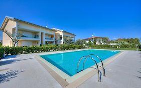 Una Meta Tra Gli Ulivi - Happy Rentals